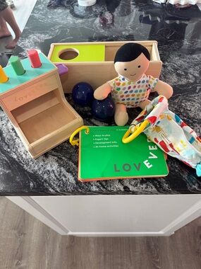 Love very Baby Activity Set 11-12 months